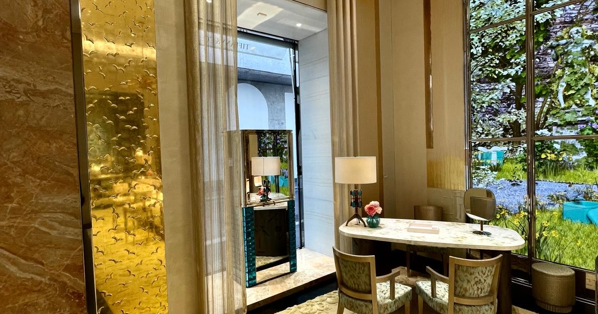 Tenda-Cacioli-Tiffany & Co